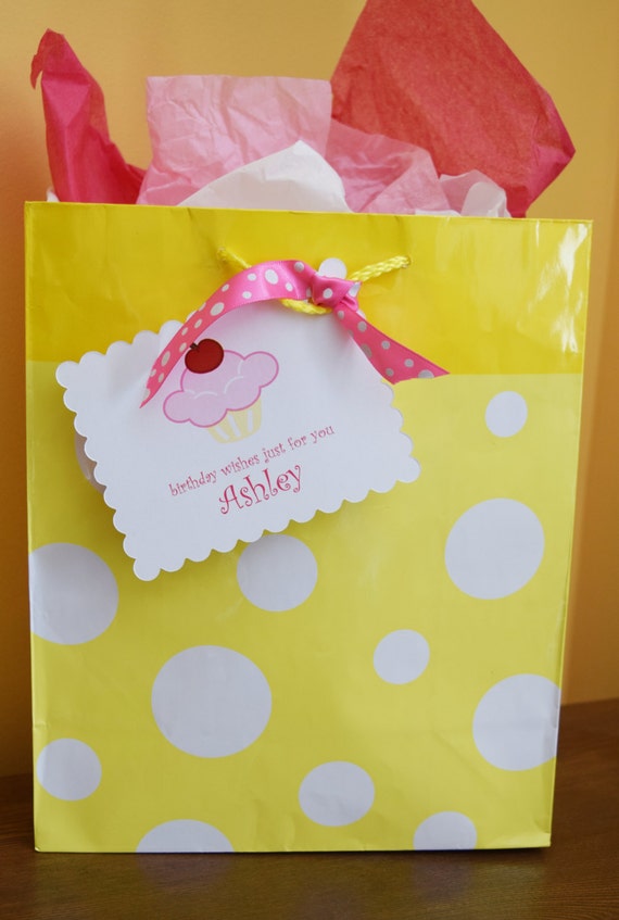 Items similar to Personalized Bag Tag, Gift Bag Tag, Bag Tags, Birthday