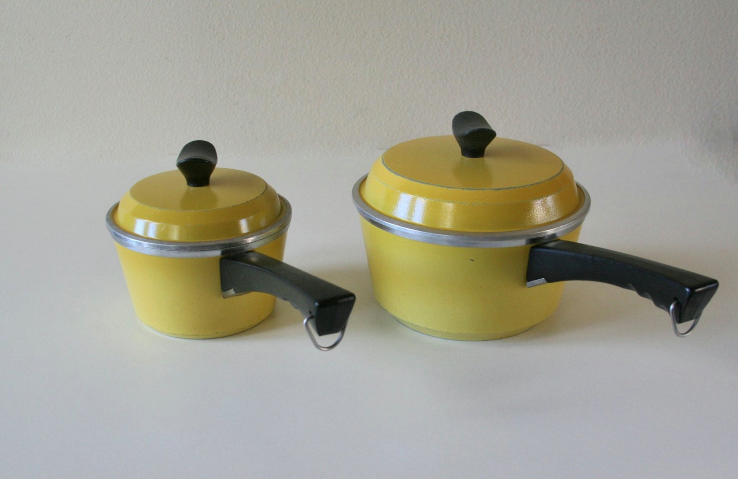Vintage Cast Aluminum Pots Club Cook Ware by rustyvintage on Etsy