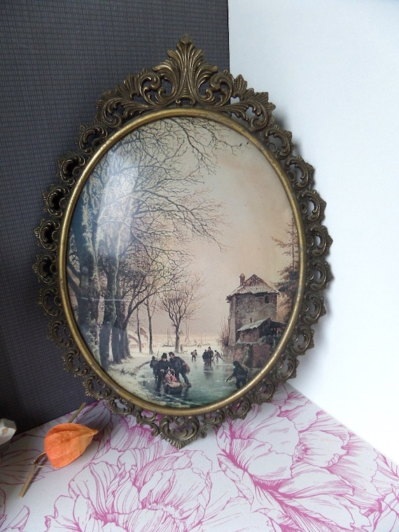 French vintage oval domed glass brass picture frame 1920s