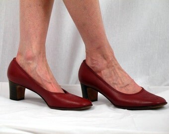 60s Pumps * Red Leather Pumps * Red Spectator Shoes * Wingtip Shoes * Mod Shoes * Red Pumps * De Liso Debs * 1960s Shoes