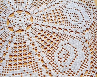 White crochet doily, lace tablecloth, crochet doily - tablecloth with roses, crochet centerpiece, round doily, 23 "