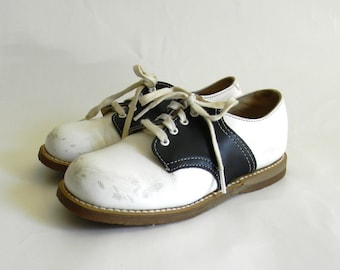 Vintage Baby Shoes White Leather Shoes 1950s by JuliasChildVintage