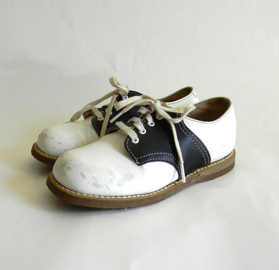 Vintage Saddle Shoes Kid's Saddle Shoes Size by JuliasChildVintage