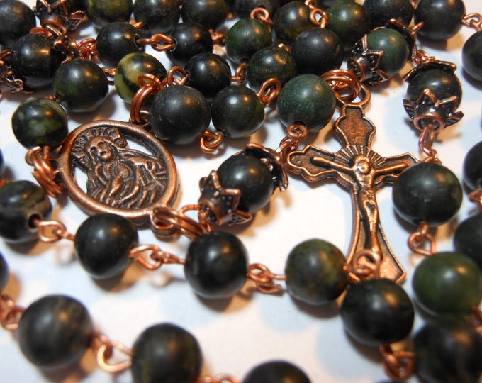 FREE SHIPPING Catholic rosary "Cast out the Devil" Serpentine beads with copper wire, copper cross and center - free pouch