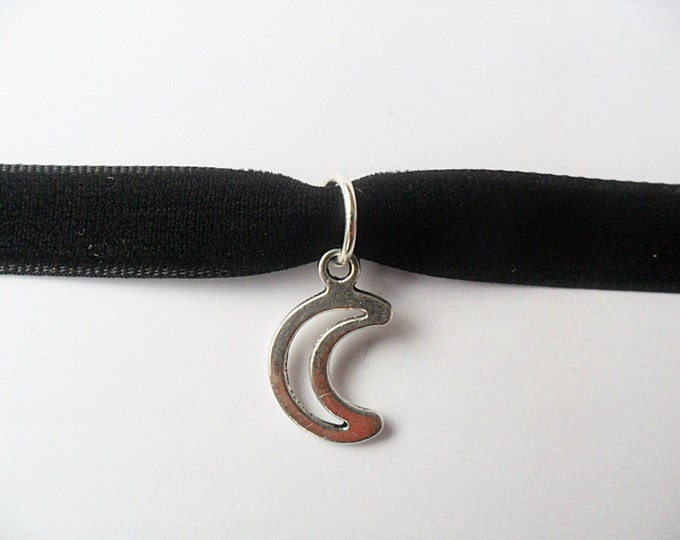 Velvet choker necklace with moon crescent pendant and a width of 3/8” (pick your neck size) Black Ribbon Choker Necklace