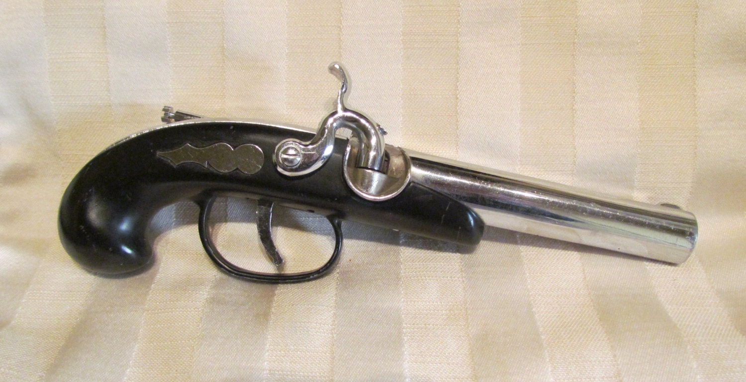 Vintage 1960s Novelty Pistol Lighter Flintlock Lighter Gun
