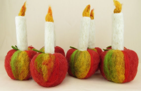 Advent apple,dry felted