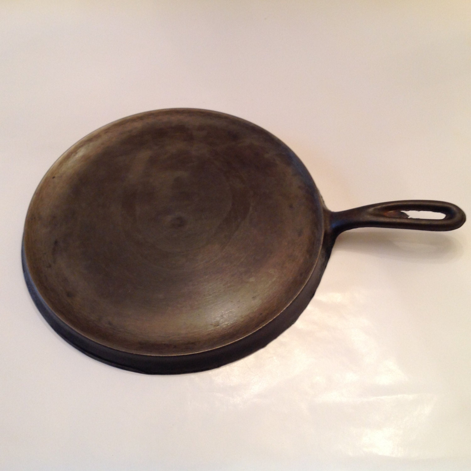 Vintage Cast Iron Griddle 100