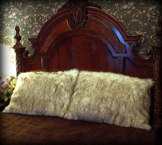 FUR ACCENTS One Pair of Arctic Wolf Pillow Shams / Premium Faux Fur