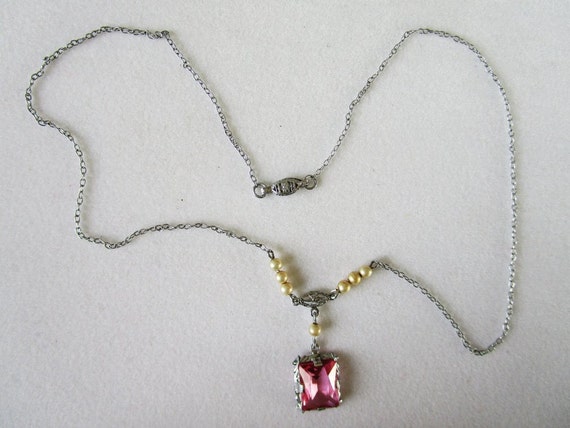 Art Deco 10K White Gold Chain Pink Glass Stone with Pearls