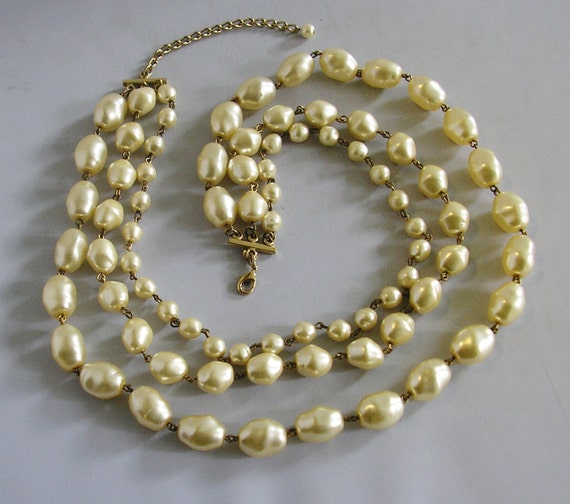 Vintage pearl necklace rope