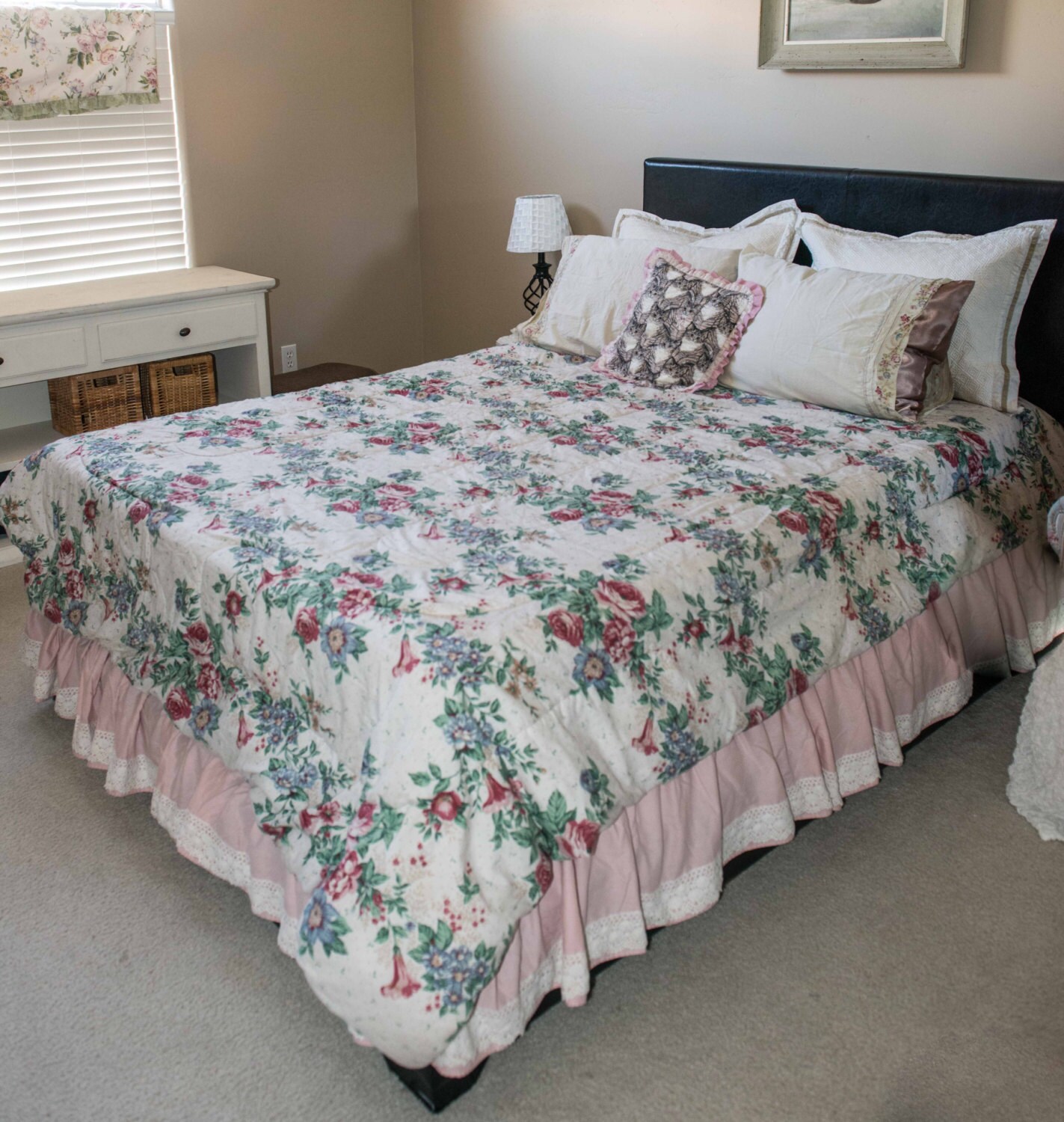 QUEEN bedspread cabbage roses fitted and flat by