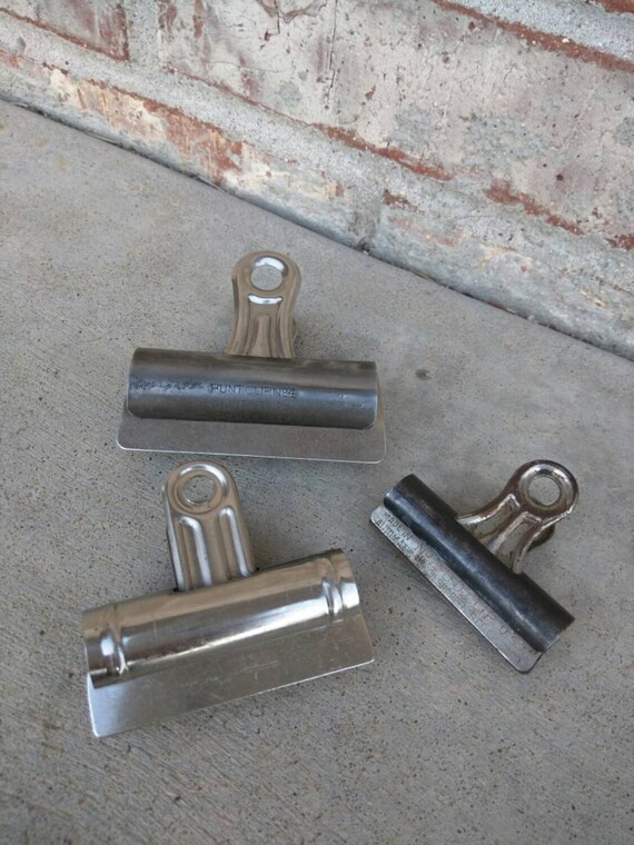 Assorted Vintage Bull Dog / Bulldog / Binder Clips by RetroRetake