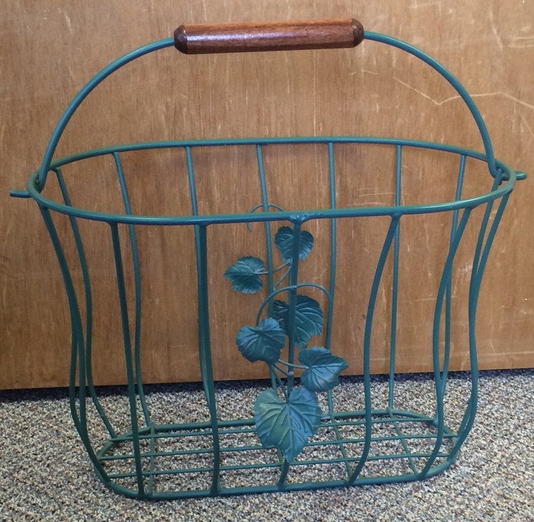 Large Vintage Green Wire Basket/Magazine Holder by