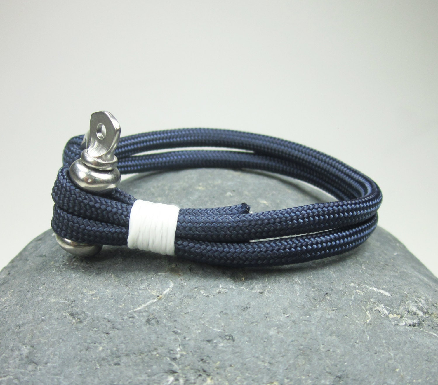 EXPRESS SHIPPING Paracord Bracelet in Navy Blue Survival