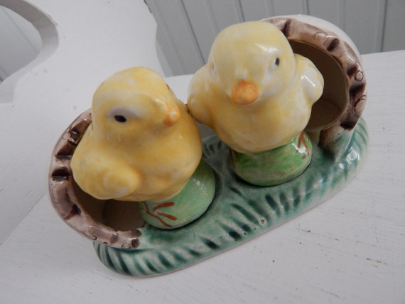 Chicks Salt and Pepper Set