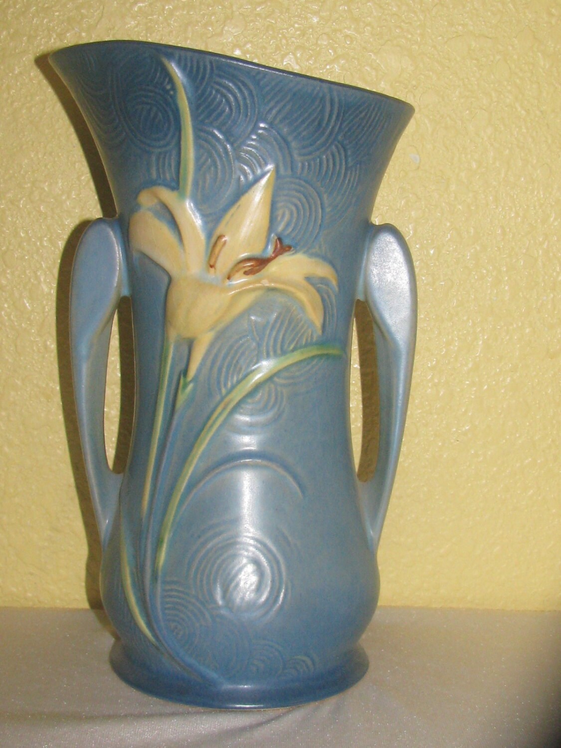 Vintage Roseville Pottery Zephyr Lily Blue Vase 9.5
