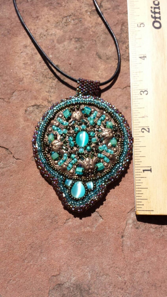 New! Showman ® Beaded Southwest Design 4 Piece Set.