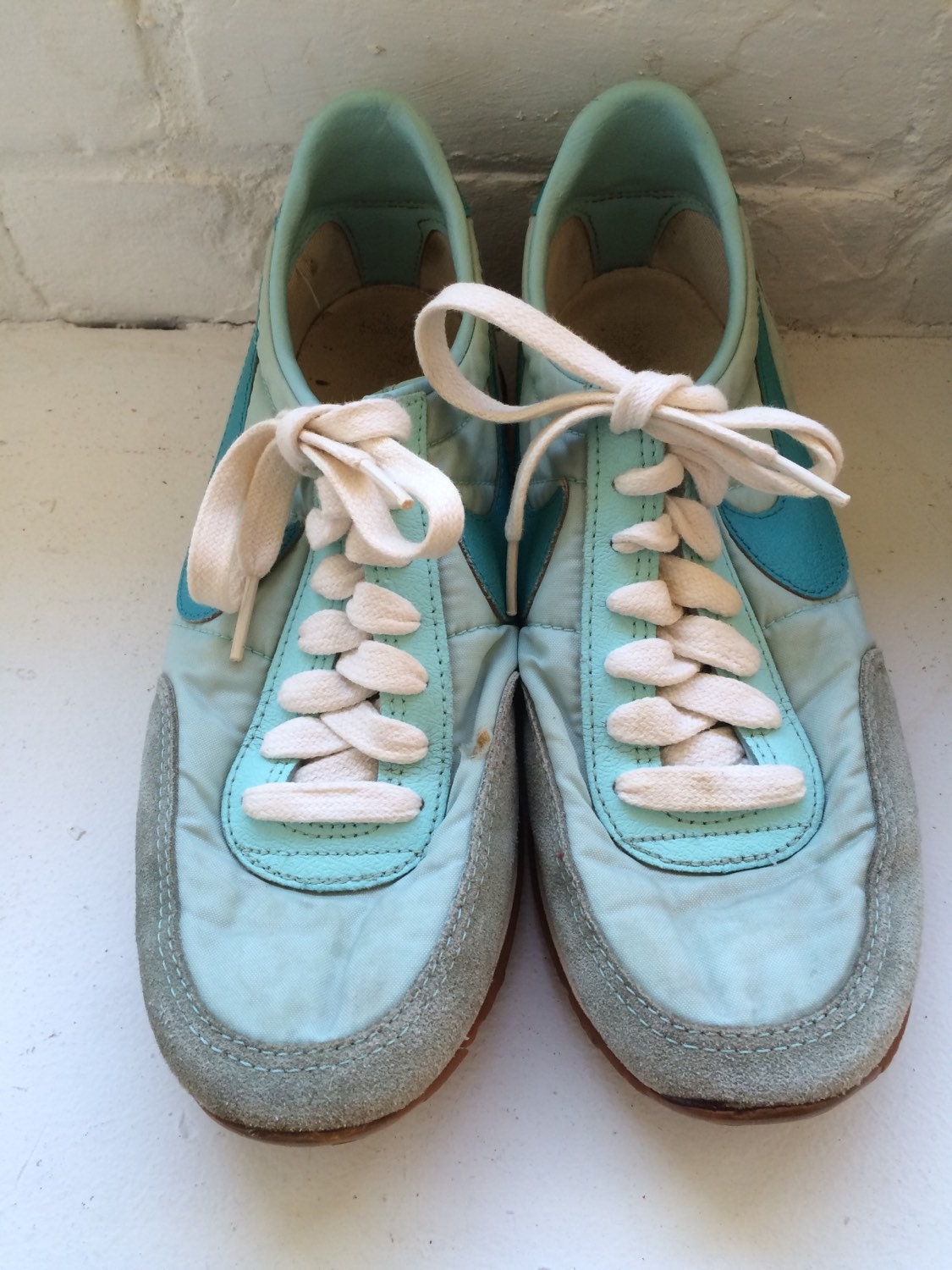 Nike 1980's vintage teal womens swoosh sneakers size 9
