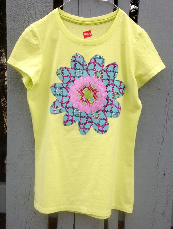 ladies t shirt size 10