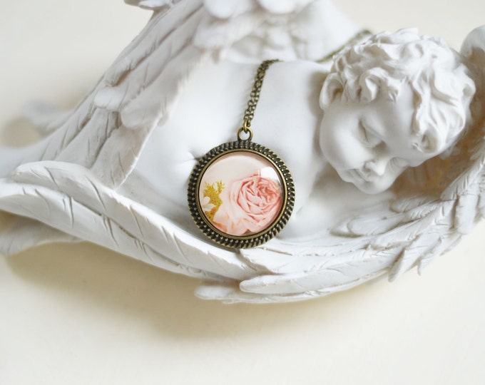Dreams Of Roses // Round pendant metal brass with a picture of roses under glass