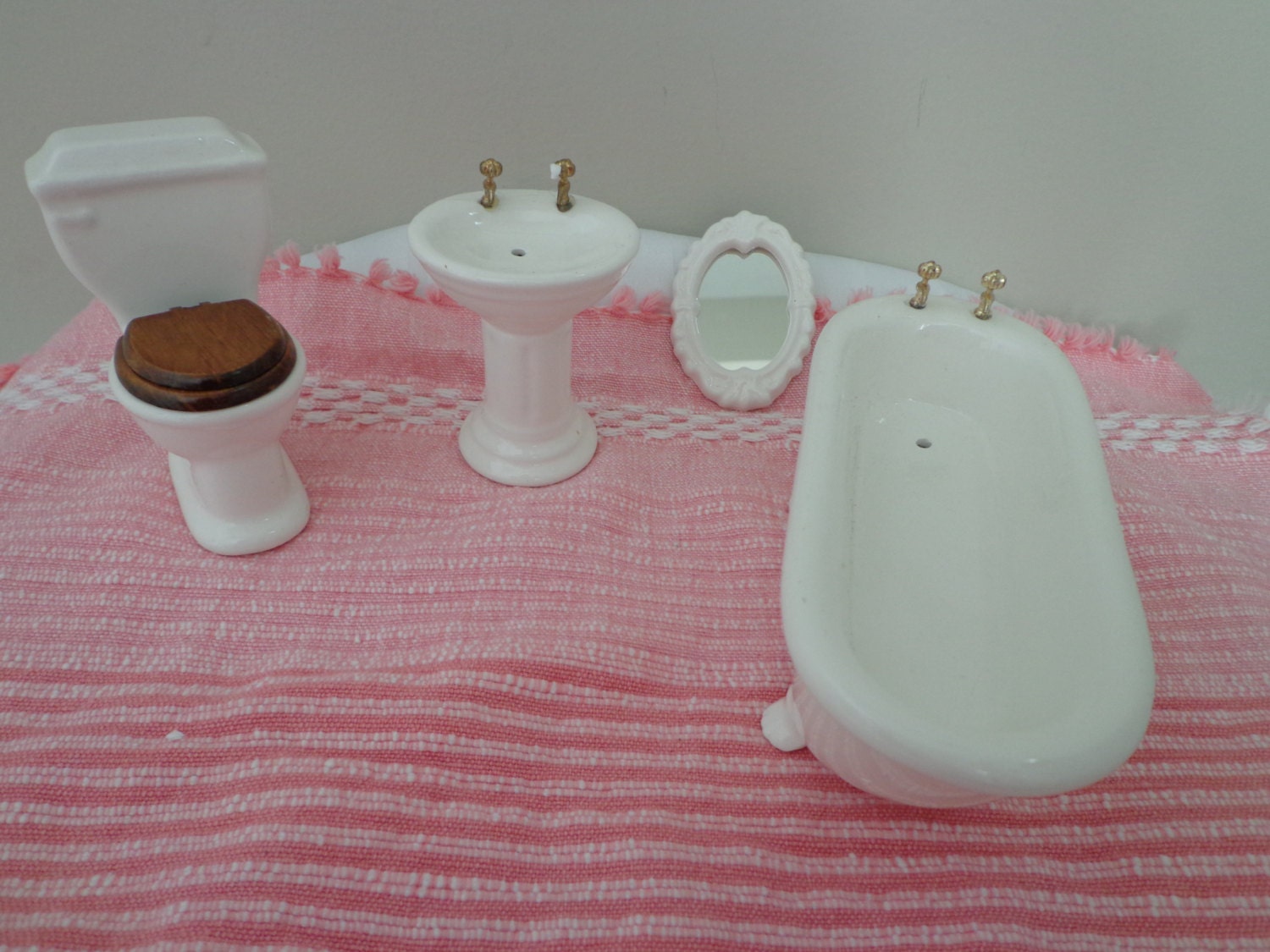 Mini Dreams White Porcelain Doll House Bath set, 4 Piece Bathroom
