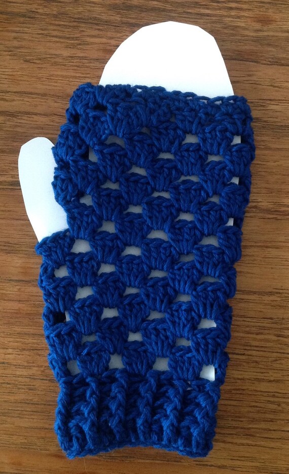 Items similar to Fingerless mitts on Etsy