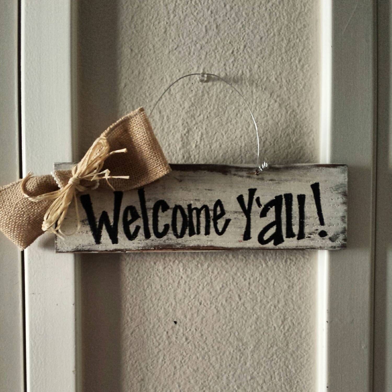 Small Wood Hanging Welcome Sign