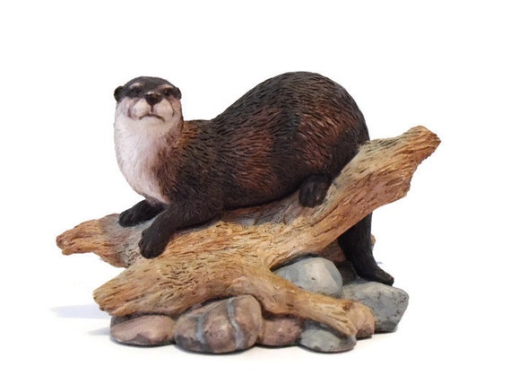 otter figurines