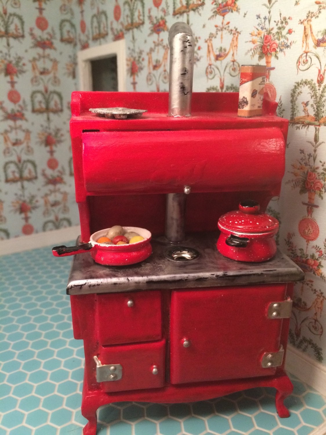 1:12 1/12 Red Kitchen Stove Antique Finish