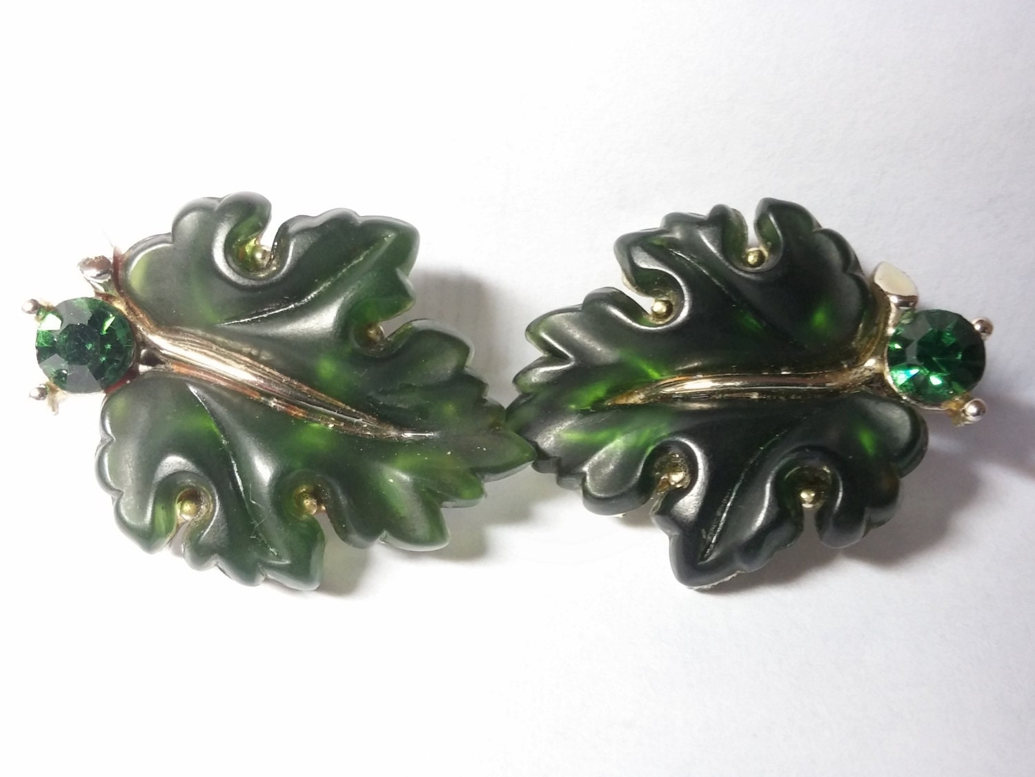 Vintage Lisner Dark Green Leaf Clip On Earrings By Spaceducky 2560