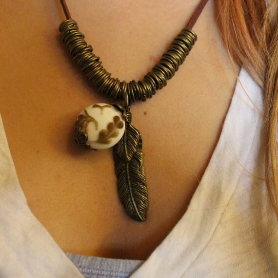 Bronze Flower Necklace // Antique // Style // by beatnikbands