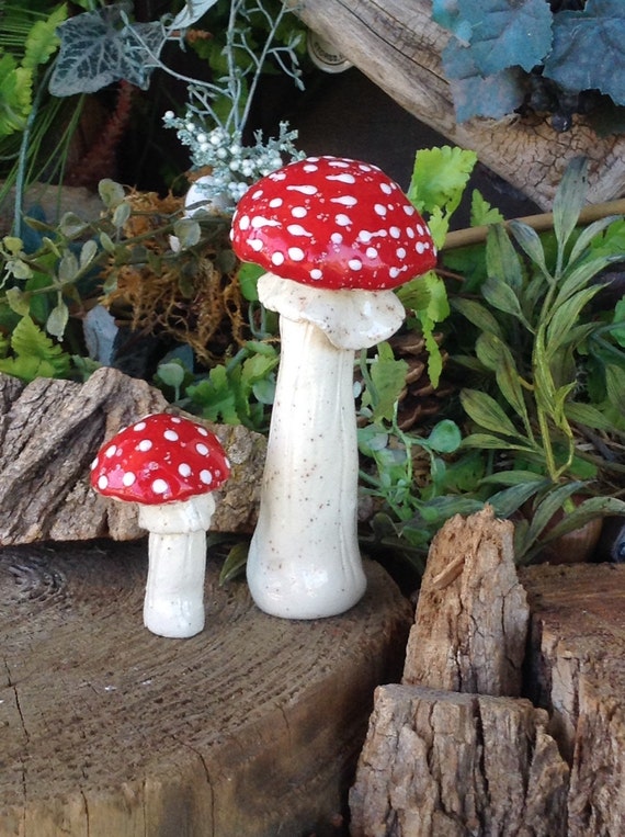 Garden Mushrooms Ceramic 2 red Mushroom Toadstool Statues