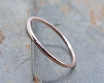 Simple Thin 14k Rose Gold Wedding Band in Choice of Finish - Smooth, Hammered, or Brushed / Matte / Satin Full Round Wedding Ring, Halo Ring