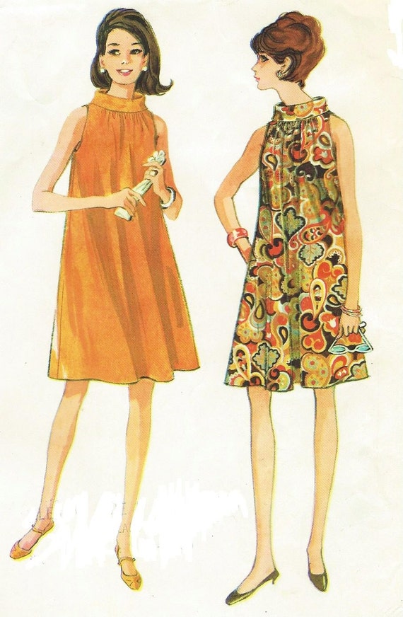 1960s McCalls Sewing Pattern 8826 Womens Mod Trapeze Dress