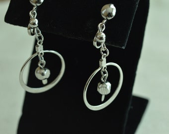 SALE ! Silver Tone Retro Clip Earrings