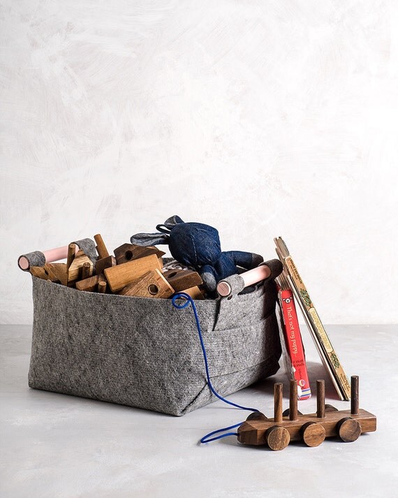Soft Felt Storage Bin with peach Handles Felt by loopdesignstudio