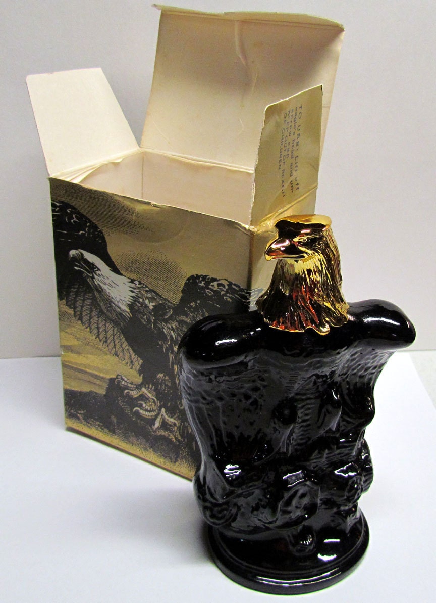 Collectable Vintage AVON American Eagle Decanter / Bottle