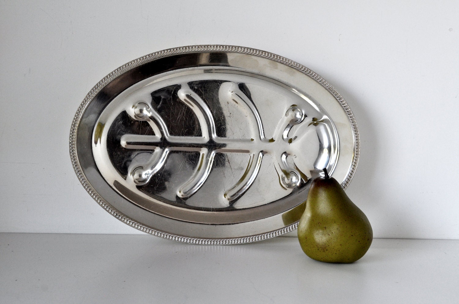 Vintage Footed Meat Carving Tray Serving Platter