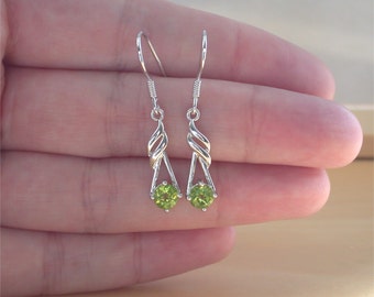 925 Peridot Earrings/Green Peridot Drop Earrings/Peridot Jewellery/Peridot Jewelry/Peridot Jewelery/August Birthstone/Peridot DangleEarings
