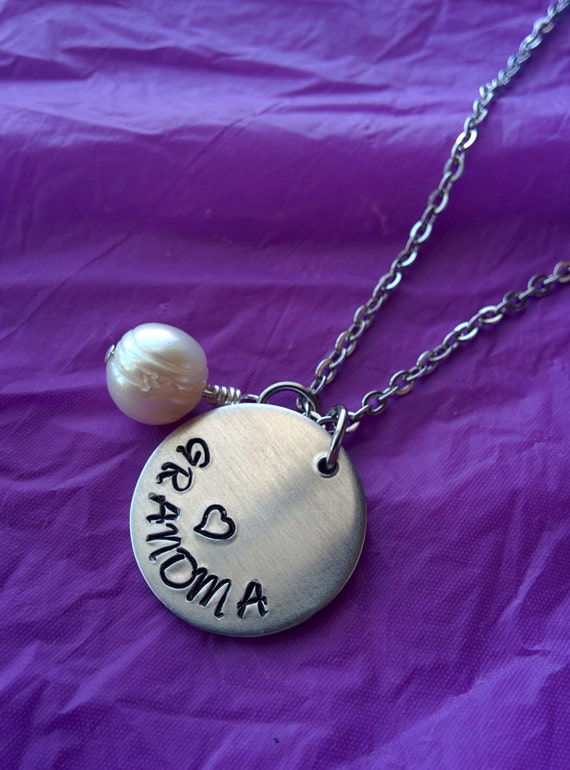 Personalized Mother's Necklace Mother's Day by CustomLockets480