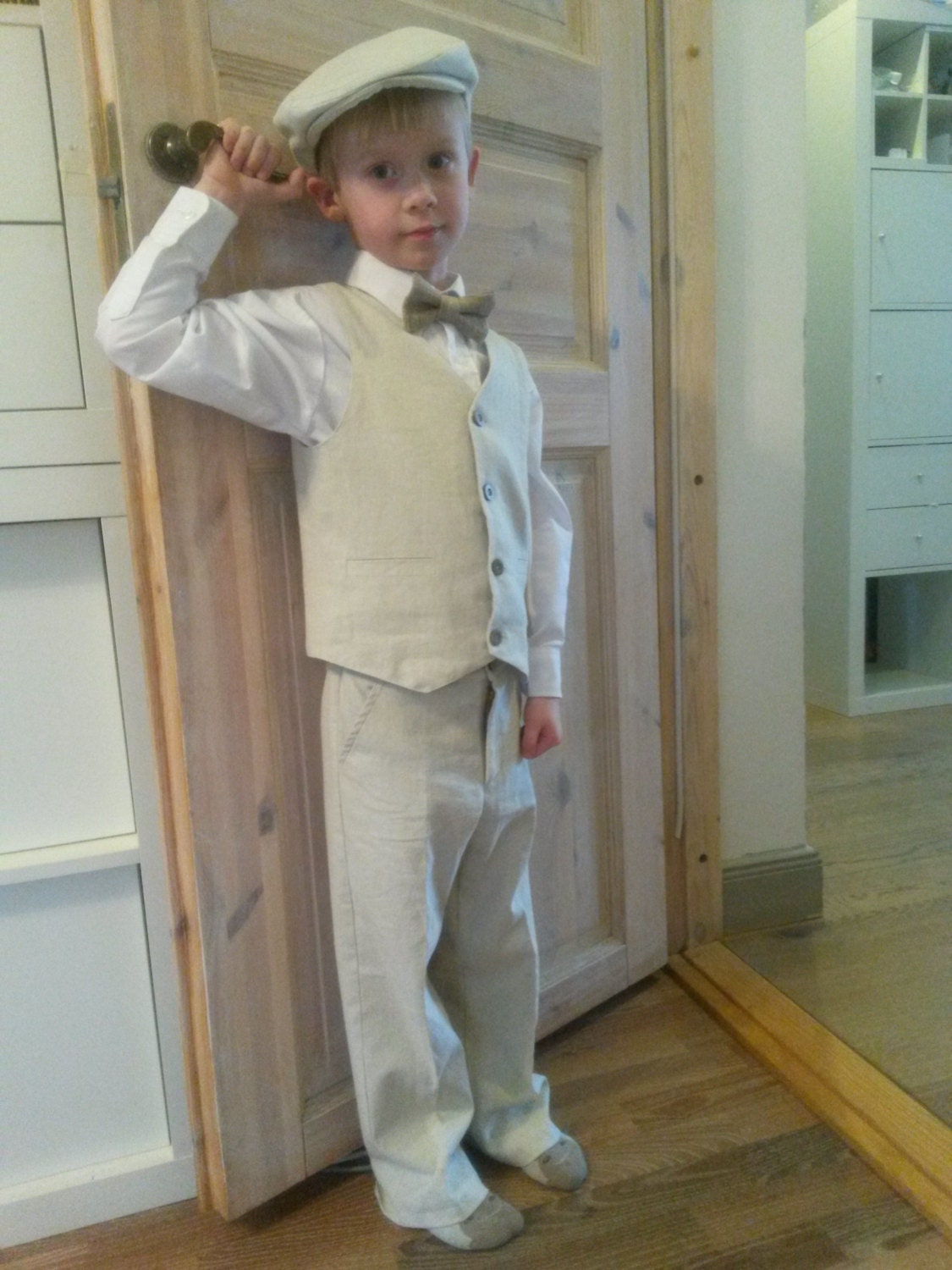 Boys Linen Suit Wedding Outfit Vest and Pants Newboy Hat Set
