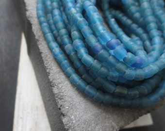 Small blue glass Beads, matte blue seed beads, spacer tube barrel , ethnic New Indo-pacific - 3 to 6 mm / 22 inches strand - 5a4-32