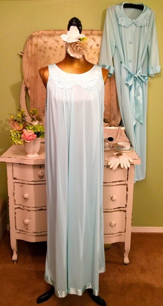 vintage gown and robe sets
