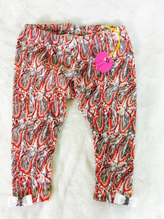 Printed baby bow leggings by NecessaryLuxury1 on Etsy