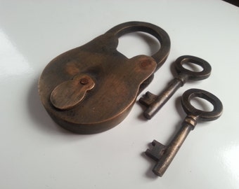 Antique Solid Brass Padlock/Lock with 2 Skeleton Keys #L2