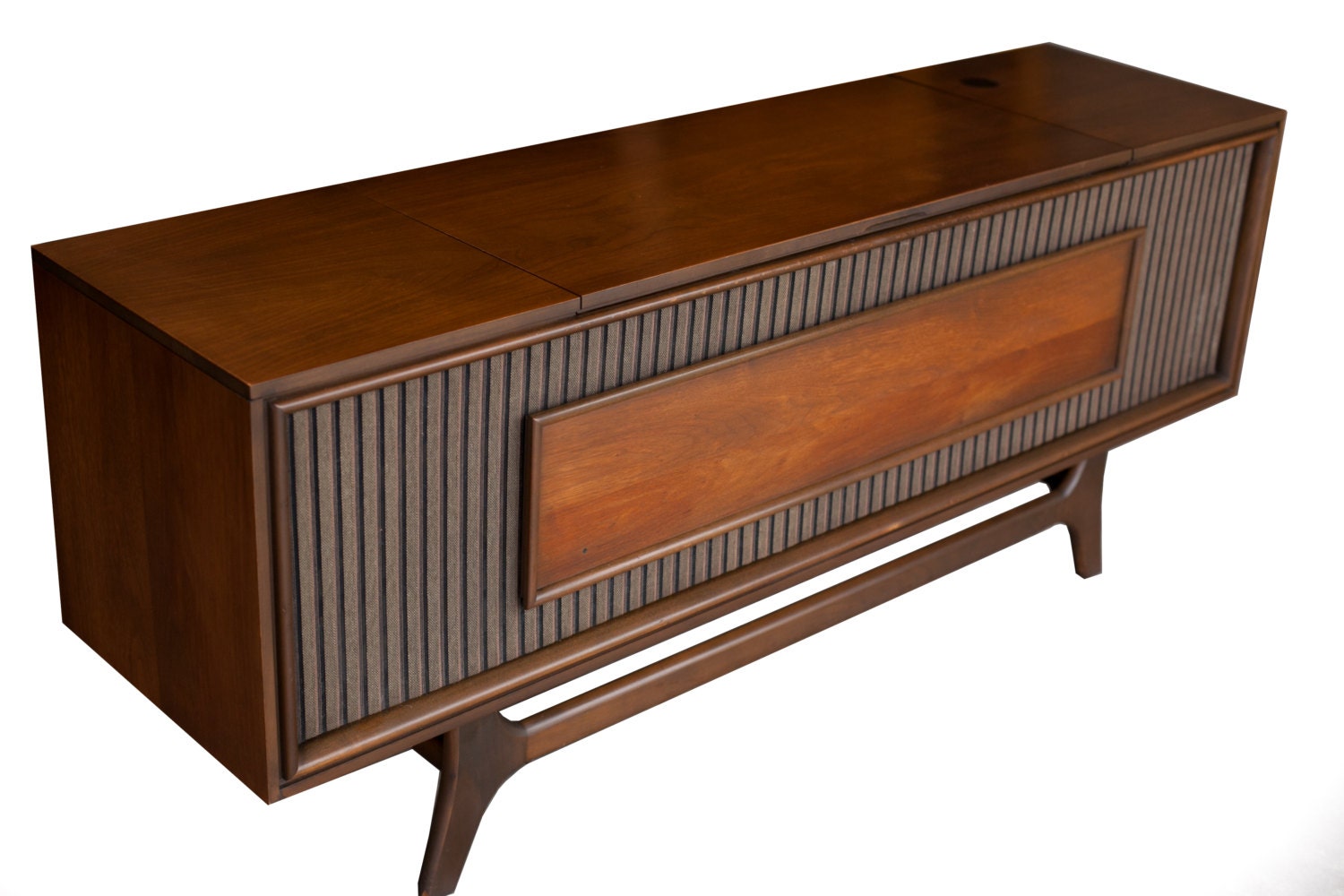 Mid Century Stereo Console // Repurposed Stereo by ...