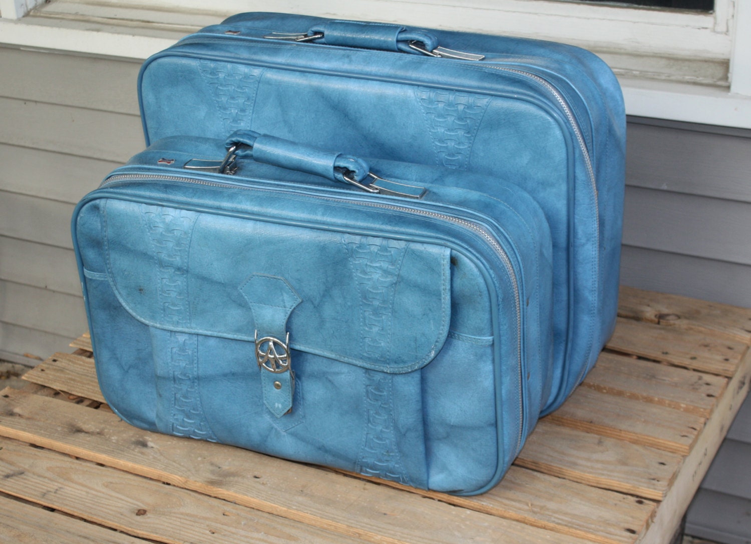 vintage american tourister luggage blue