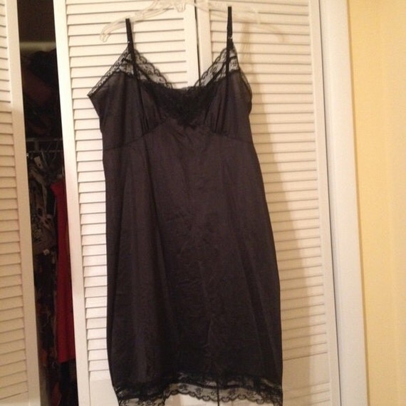 Black Sexy Lace Negligee Vintage Large by CallinTheClothesline