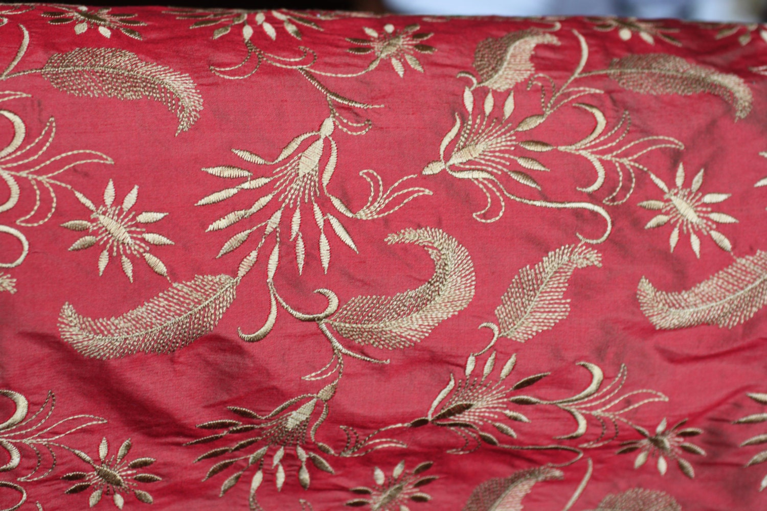 FABRIC Embroidered Silk Fabric Aspen Garnet High end coll